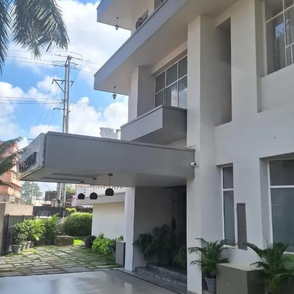 Hotel Tragopan, hotel v Dimapurju