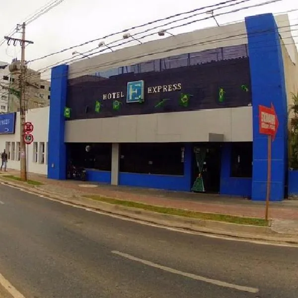Hotel Express - Leva e busca no aeroporto grátis 24 horas, hôtel à Várzea Grande