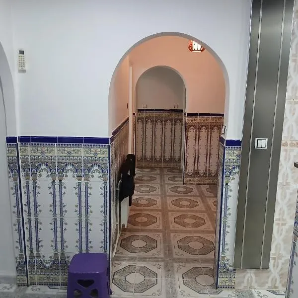 Kiffane cité soumam, хотел в Тлемкен