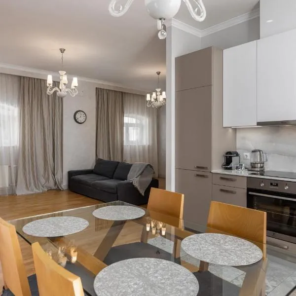 City heart, space, loft view, free parking, ξενοδοχείο στη Ρίγα