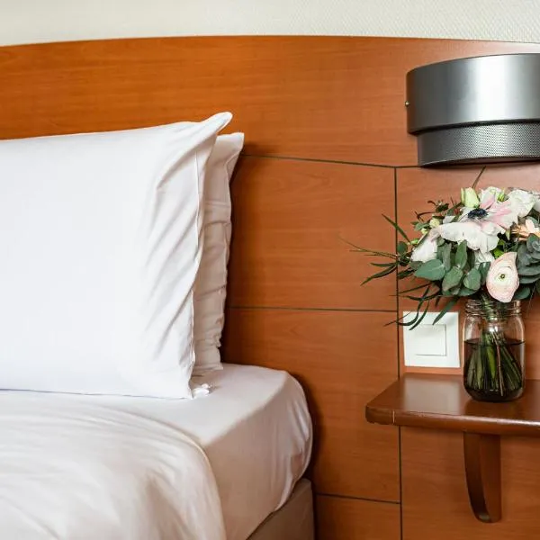 Kyriad Rennes Nord Hotel, hotel u gradu Ren