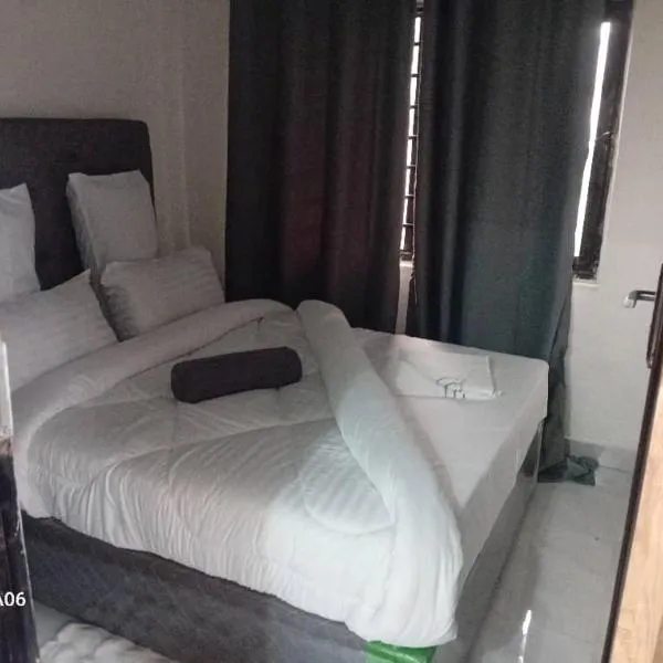 Wami's Serviced apartments, готель у місті Солвезі