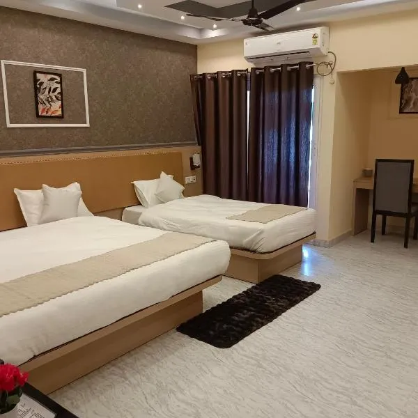 Hotel Tropical Inn near Downtown, hotel a Guwahati
