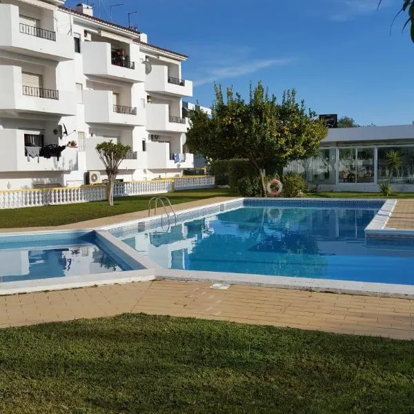 Apartamento A11 - 800m da praia, hôtel à Albufeira