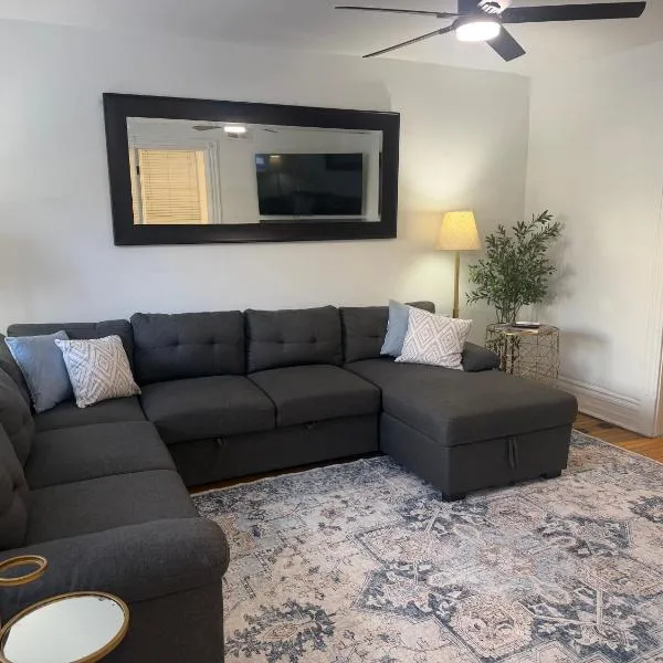 The Lyons' Lair、シカゴのホテル