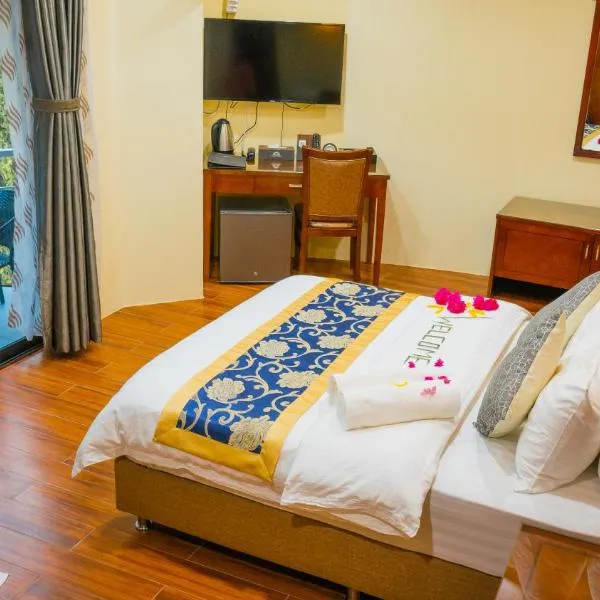 Blue Wave Hotel Maldives - Book FB a week gets a free excursion, hotel i Kudahuvadhoo