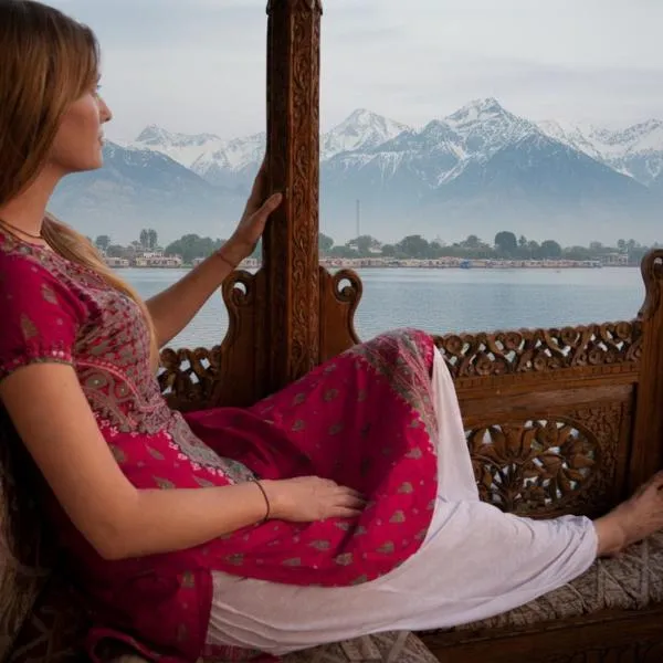 The Heritage Amina Group Of Houseboats, hotell sihtkohas Srinagar