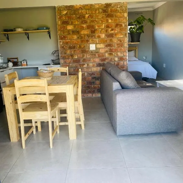 Pule's Home & Studio Apartments,位于马塞卢的酒店