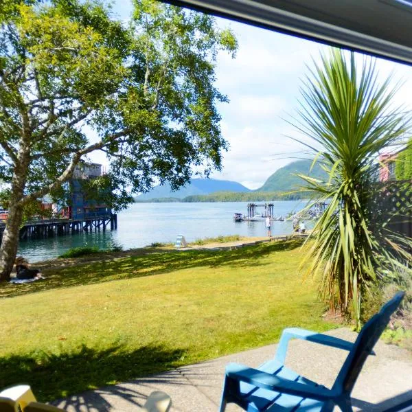 Island Village Properties at Fred Tibbs, hotel v destinaci Tofino