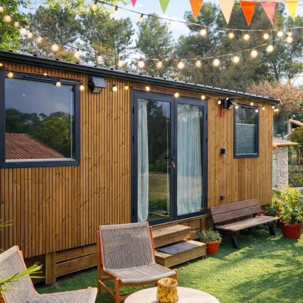 Tiny house - Bouc-Bel-Air, готель у місті Бук-Бель-Ер