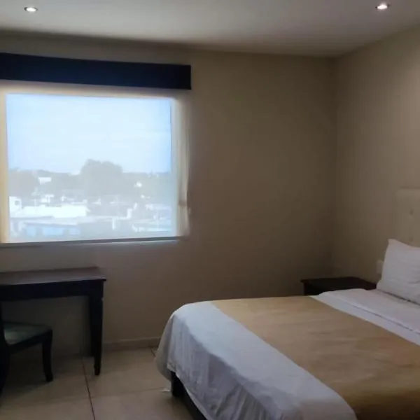 Hotel Del Viajero,位于卡门城的酒店