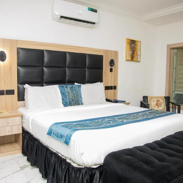 Golden Tulip Hotel، فندق في أسابا