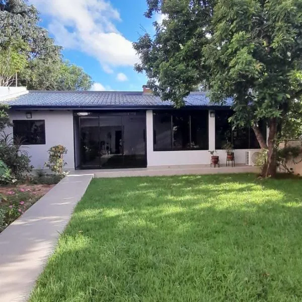 Alojamiento LA PERSEA, hotel i Encarnación