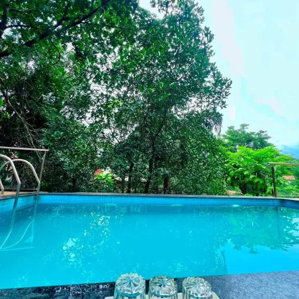 Nature View Villa - The Dream Stays ll 3 bhk ll infinity pool, viešbutis mieste Lonavala