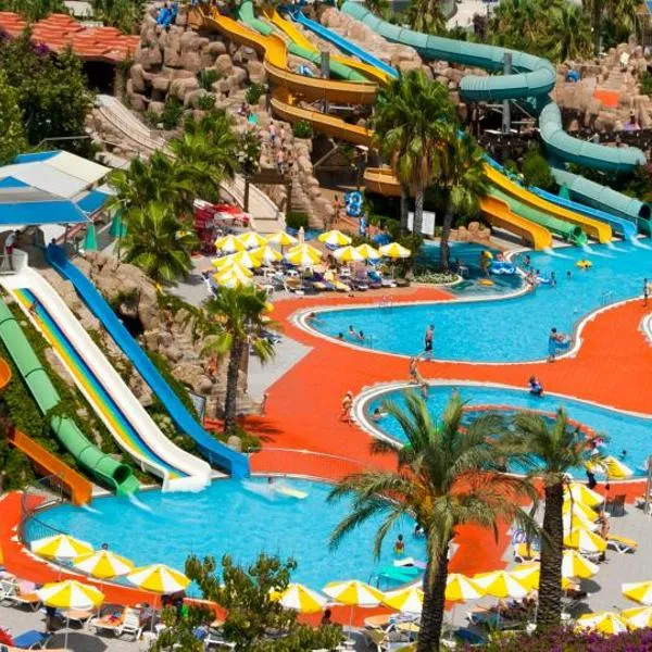 VONRESORT Golden Coast & Aqua - Kids Concept-Ultra All Inclusive，位于锡德的酒店