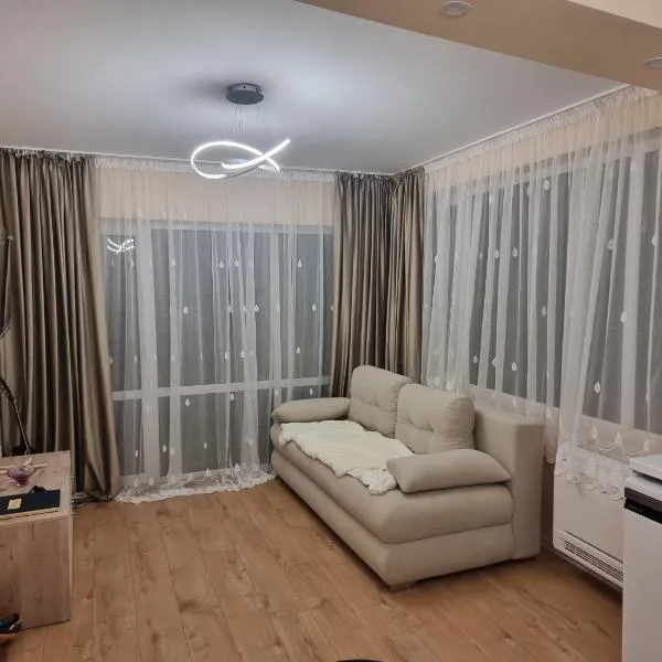 Villa Nikol Apartment #4, hotel i Raduil