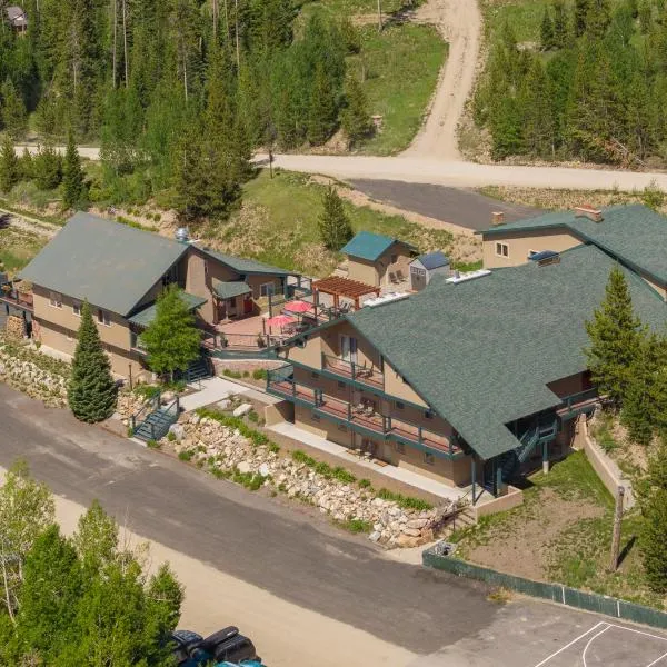 Hideaway Mountain Lodge，弗雷澤的飯店