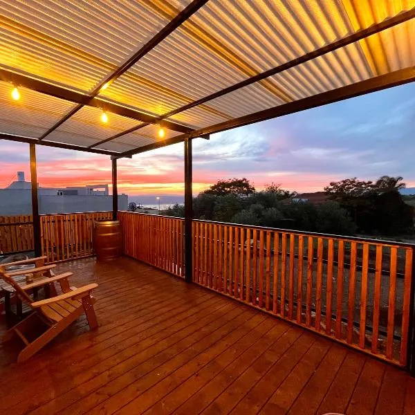 Cabin 168, ξενοδοχείο σε Neot Golan