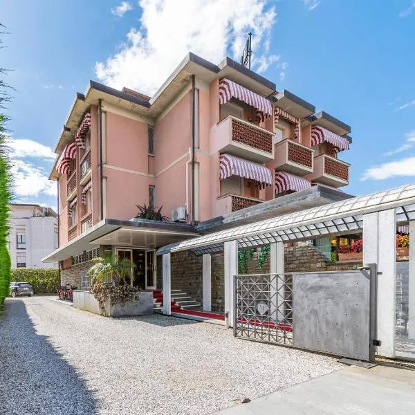 Hotel Matilde, отель в Марина-ди-Масса