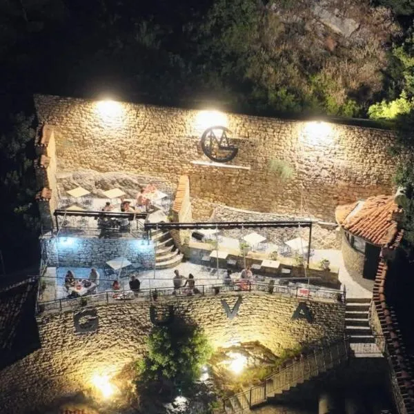 Guva Mangalem Boutique Hotel & Restaurant - Old Town Mangalem, hotel di Berat