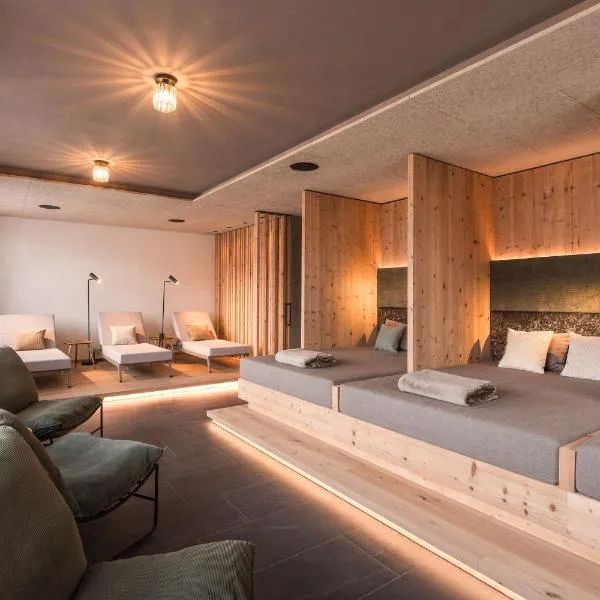 MyLiving - Hotel B&B by Majestic Resorts Dolomites, hotel din San Lorenzo di Sebato