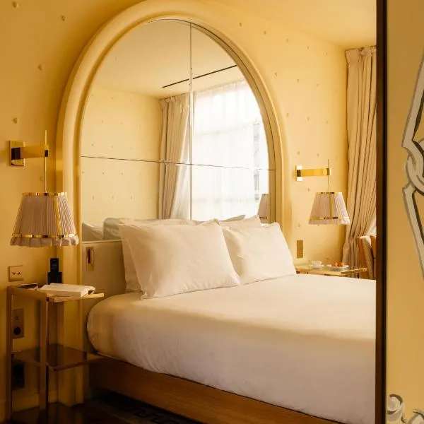 9Confidentiel, hotel en París