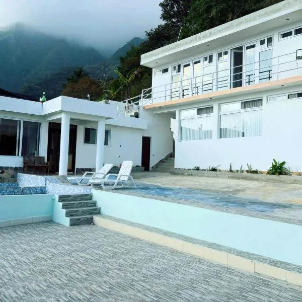 White House Lake Lodge-Atitlán, хотел в Санта Круз Ла Лагуна