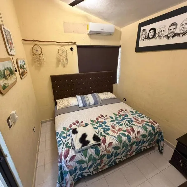 Casa KIRICHNA cerca de centro comercial Y AIRPORT, hotel in Chetumal