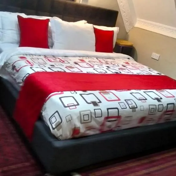 Kukis Place, 5 bedrooms, whole compound, hotel di Embu