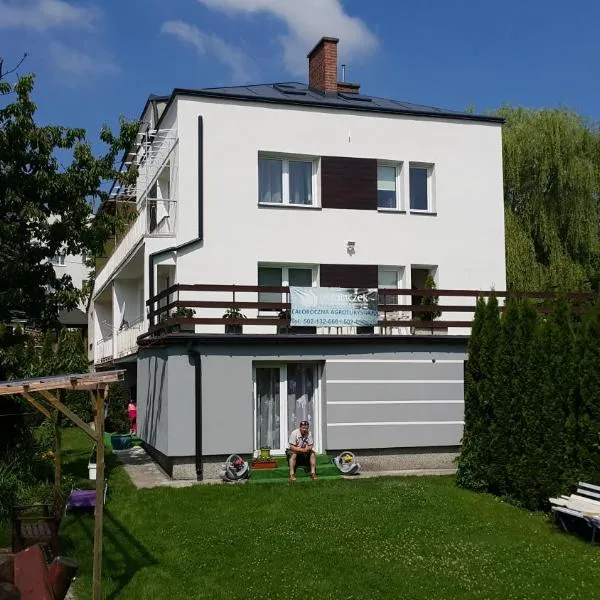 Agroturystyka Bliźniaczek、リマヌフ・ズドルイのホテル