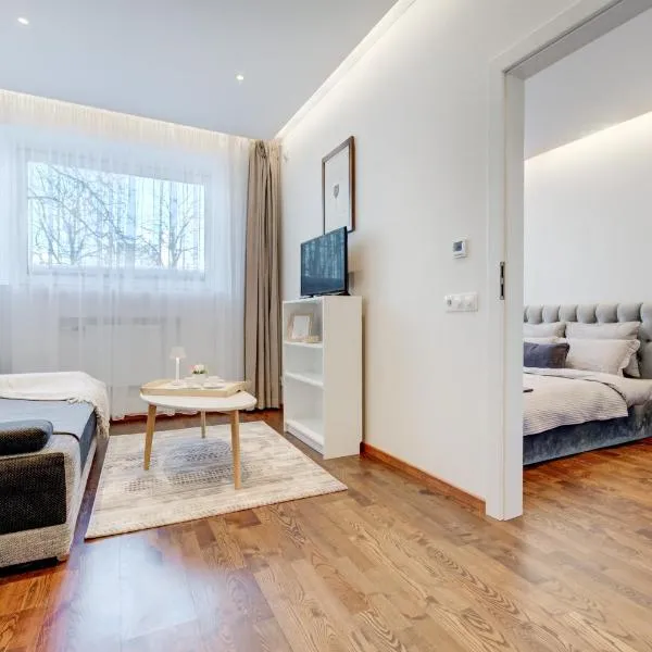 Modern Apartment near Old Town & River in City Center, Hotel in Vilnius
