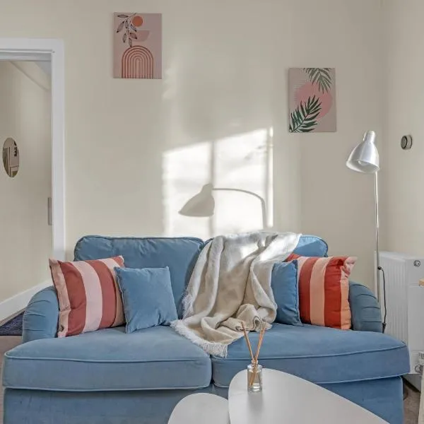 1bed flat, sleeps 3, Contractors, Digital Nomads, workstation with Monitor ,1-Min to Tube , Pro-Kitchen, hotel u Londonu