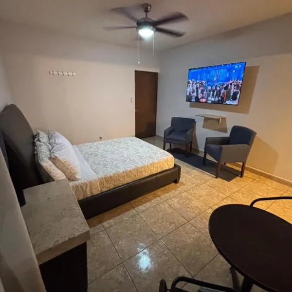 Habitación Roble, cómoda y espaciosa, hotel in Saltillo