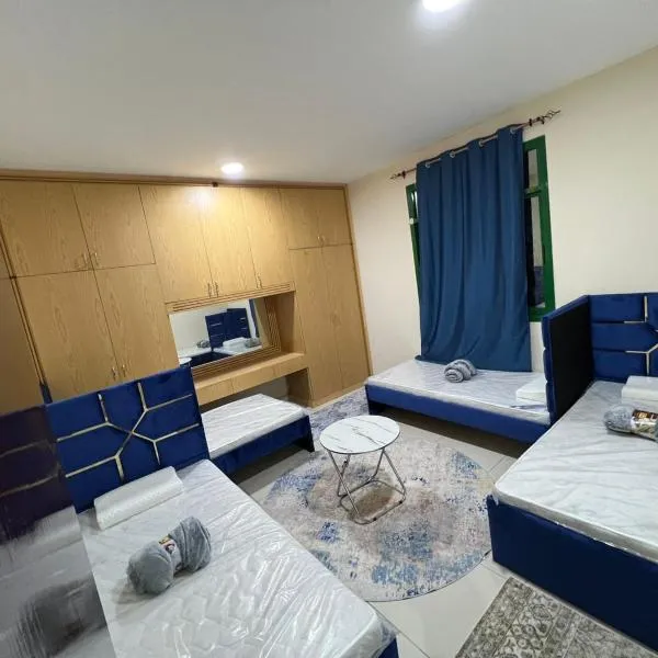 ALEX Hostel C504 - Bed in a shared room with other guests,位于沙迦的酒店