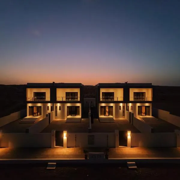 Dune View Luxury Villas, hotel in Ḩawīyah
