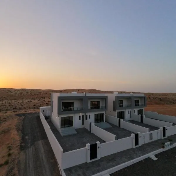 Dune View Luxury Villas, hótel í Ḩawīyah