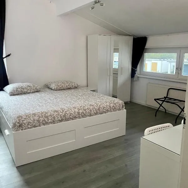 De Keizersmantel, hotell sihtkohas Son