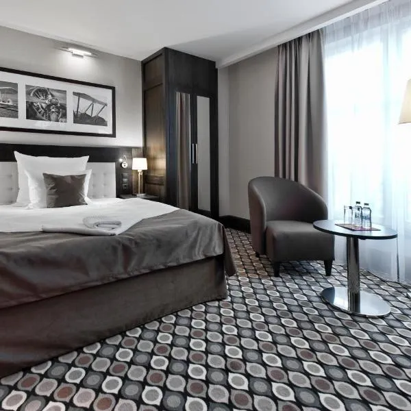 Red Baron Hotel & Restaurant โรงแรมในชวิดนิตซา