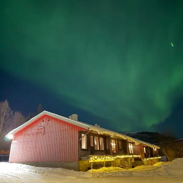 Evenes Apartments - Cheap accommodation for 3 guests close to the Airport، فندق في Evenesmarkja