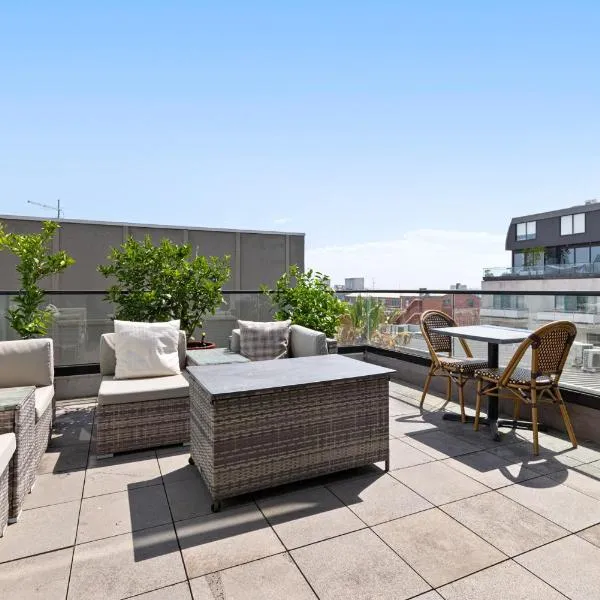 Modern Quiet 1 & 2 Bed Apt Opposite Albert Park, hotel Melbourne-ben