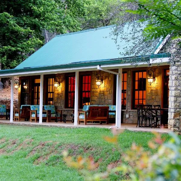 New England Cottage by First Private Stays – hotel w mieście Underberg