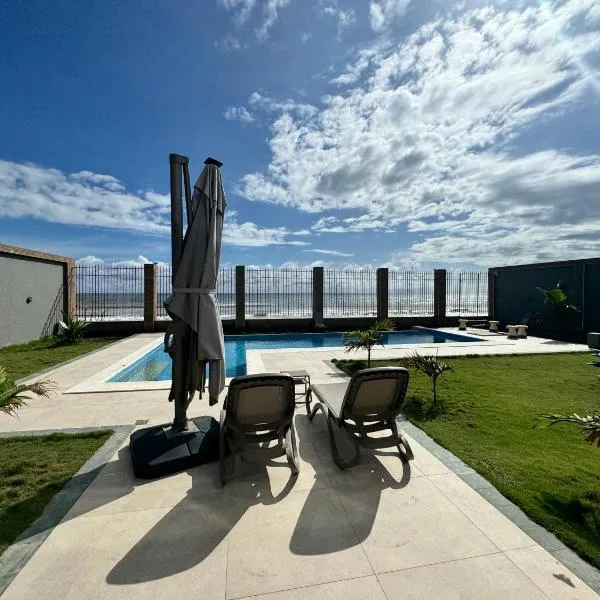 OceanView Ndayane - Villa de luxe avec vue sur mer et piscine, hotell i Ndéyane