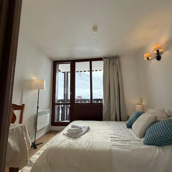 Ski InOut -Tignes Val Claret - 2 Beds Flat C214, hotel en Tignes
