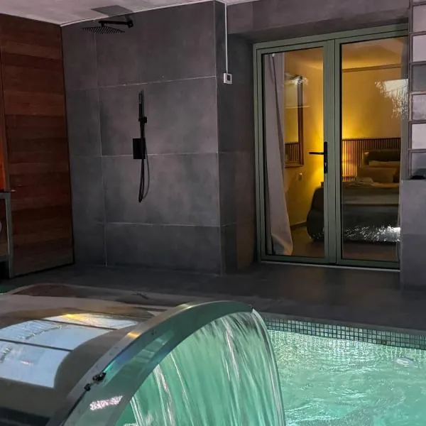 SuitePoolBarcelona, hotel in Vilassar de Dalt