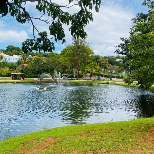 Quarto em um paraíso próximo aeroporto Confins, hotel di Lagoa Santa