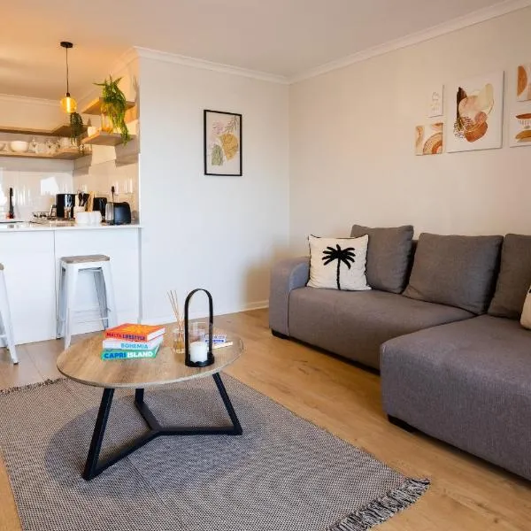 Cozy Apartment Near The Old Biscuit Mill, khách sạn ở Cape Town