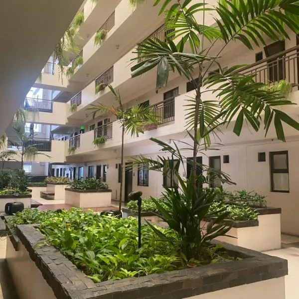 Resort Inspired Condo Beside NAIA Terminal 1 Near Okada and City of Dreams, hotel en Manila