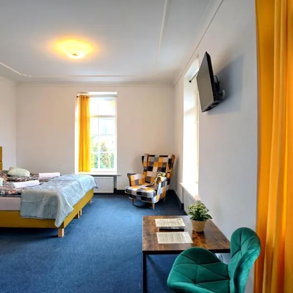 Hotel Krasnoludki, готель у місті Сосновка