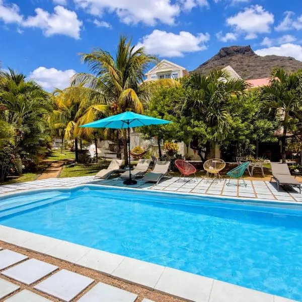 LAKAZ DEL SOL - Elegant apartments with luxurious garden, pool and barbecue area - Tourism Permit Certified, ξενοδοχείο σε Tamarin