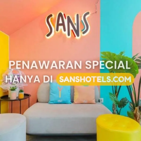 Sans Hotel Clover Ace Surabaya by RedDoorz, hotel in Surabaya